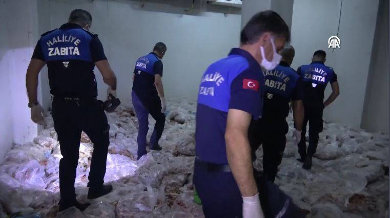 Bayram öncesi mide bulandıran görüntüler! Yakalanmasa vatandaşa yedireceklerdi - Resim: 16